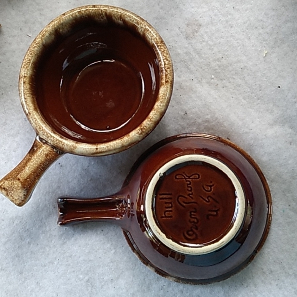 Hull oven proof USA 🇺🇸 handled Pottery